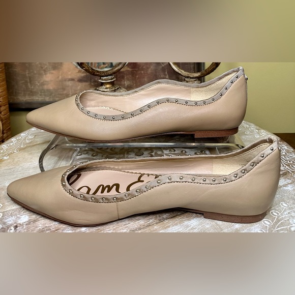EUC Sam Edelman “Rivera” Gold Studded, Wavy Topline Flats in Nude. Size 8/38 - Picture 6 of 11